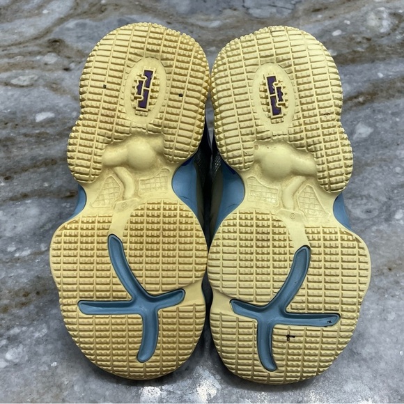Nike Lebron 19 PS 'Easter' Sneakers 12 Toddler - Picture 11 of 12